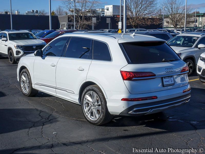 2023 Audi Q7 Premium 55 photo 4