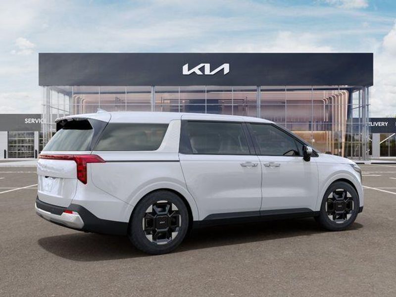 New 2026 Kia Carnival EXImage 7
