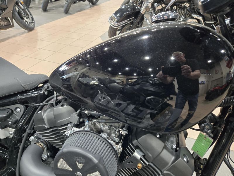 USED 2021 YAMAHA BOLT RSPEC Image 3