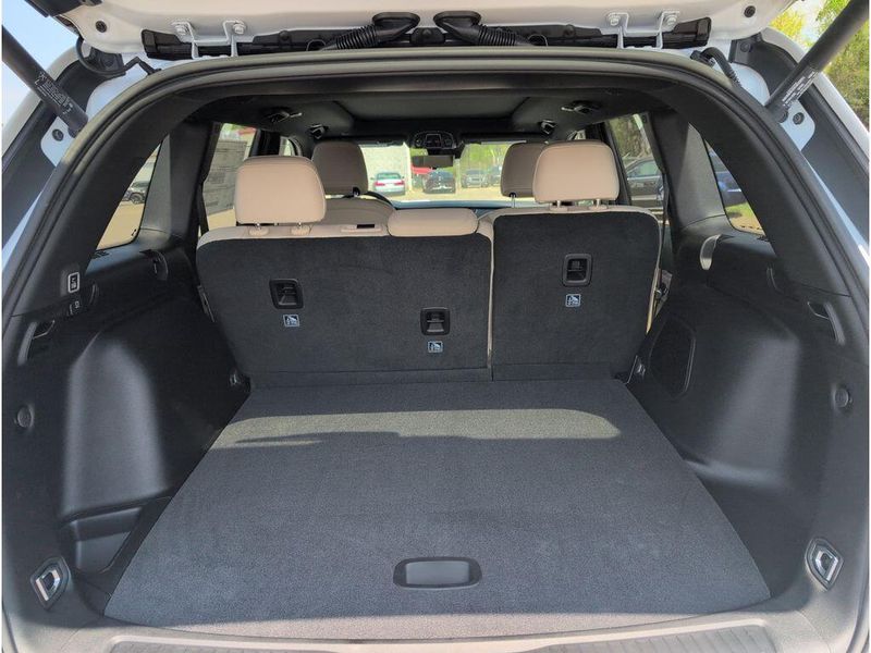 New 2026 Jeep Grand Cherokee Limited 4x4Image 35