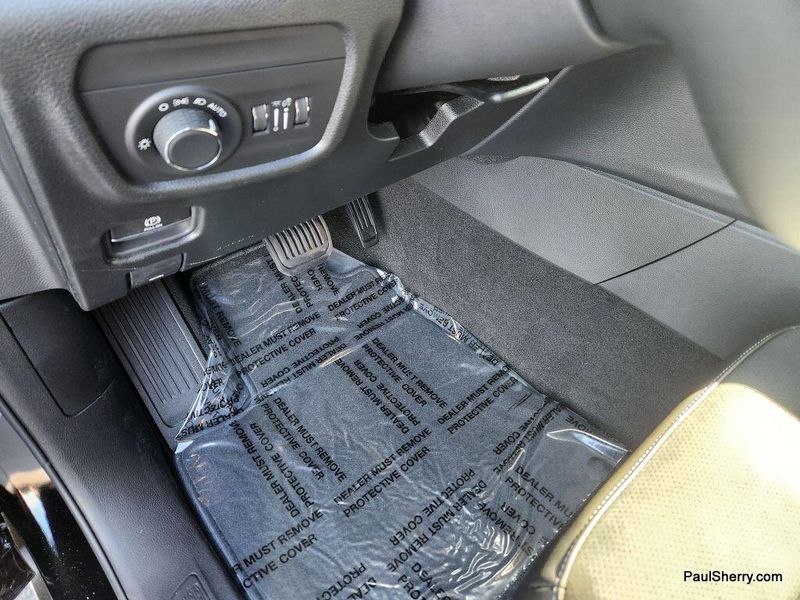 New 2025 Jeep Grand Cherokee Altitude X 4x4