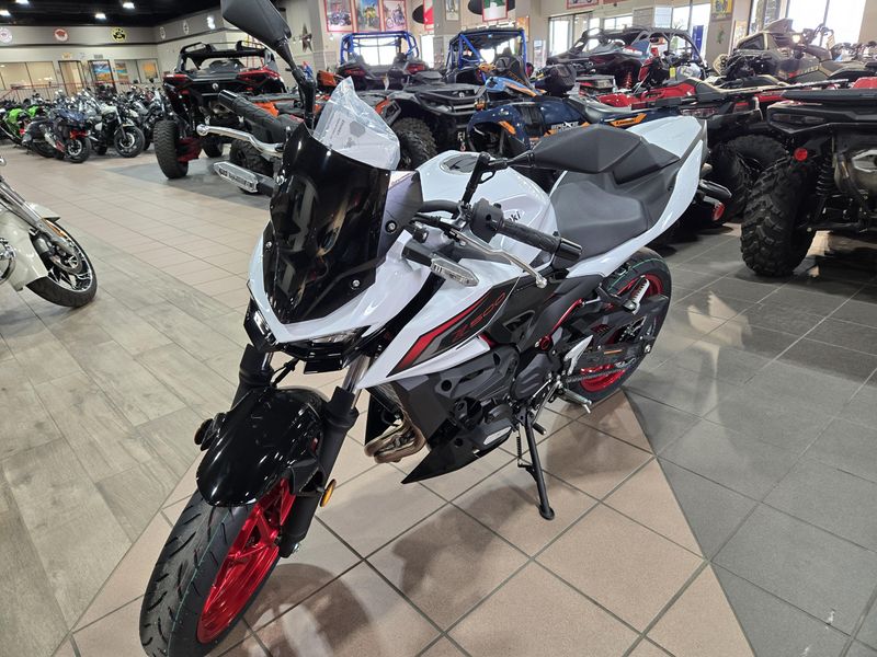 NEW 2026 KAWASAKI Z500 SE ABS Image 5