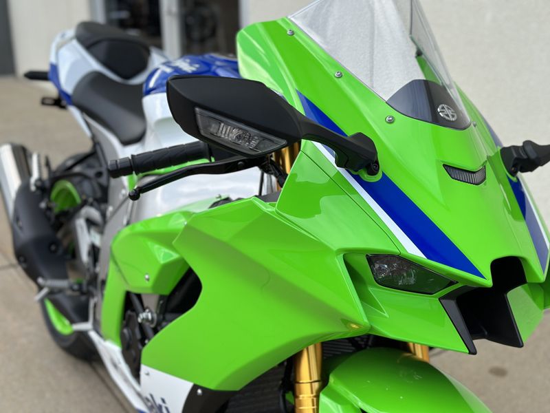 2024 Kawasaki Ninja ZX10R 40th Anniversary Edition ABSImage 8