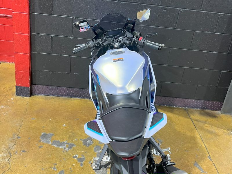 2025 Yamaha YZF-R3 ABS Image 15