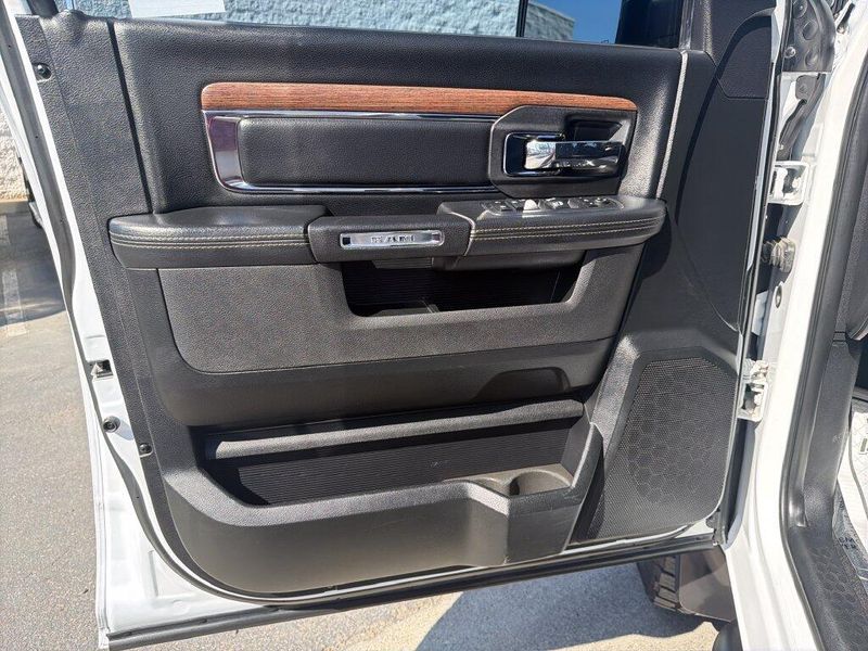 Used 2018 RAM 1500 LaramieImage 10