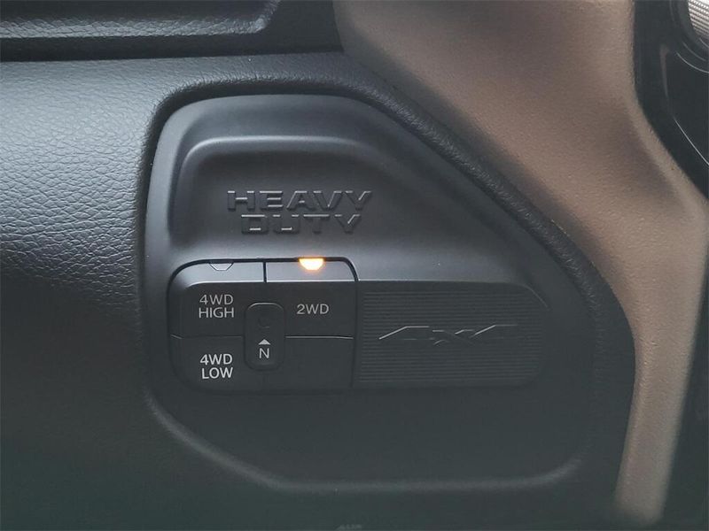 2024 RAM 2500 LaramieImage 18