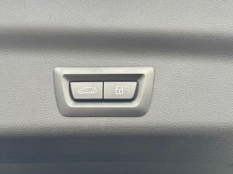 Used 2025 BMW X1 xDrive28iImage 17