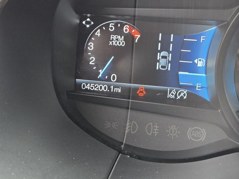 Used 2019 Ford Edge SEL FWD