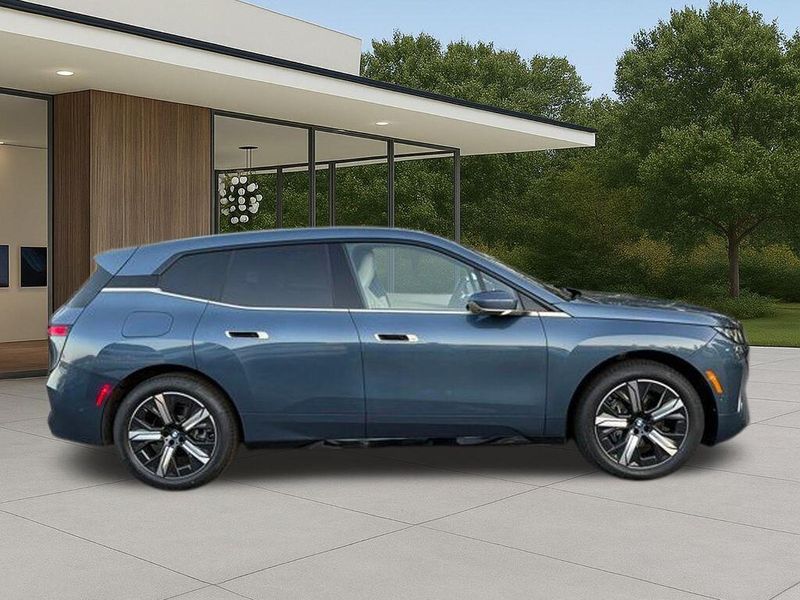 New 2026 BMW iX xDrive45Image 7