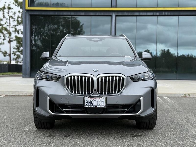 2025 BMW X5 sDrive40iImage 3