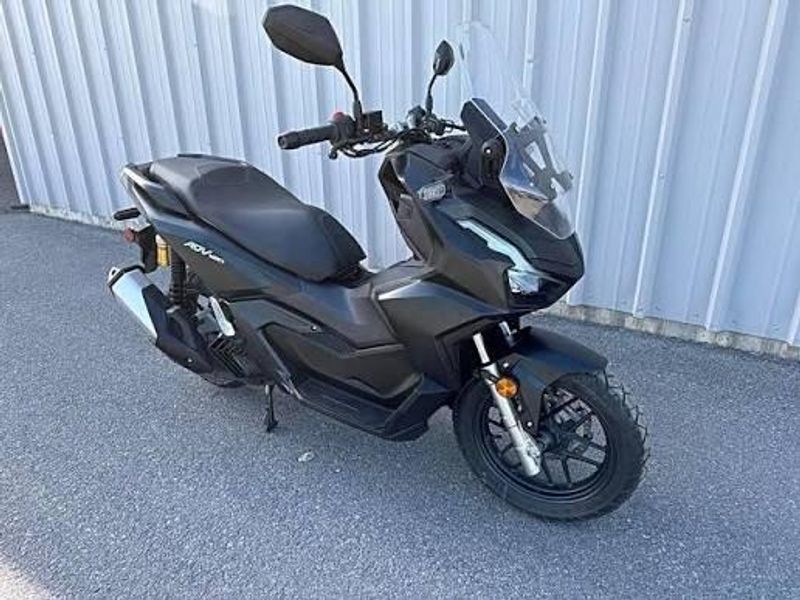 NEW 2027 HONDA ADV160 Image 1