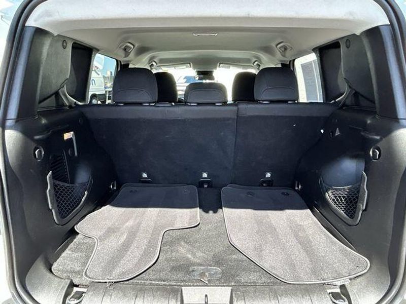 Used 2018 Jeep Renegade LatitudeImage 15