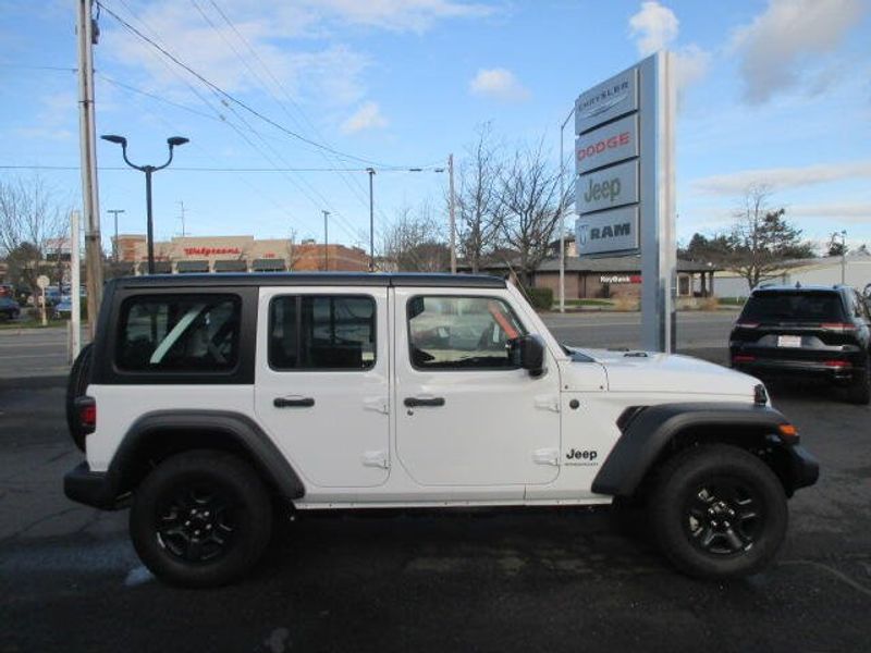 2025 Jeep Wrangler 4-door SportImage 6