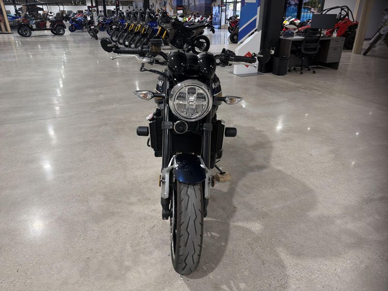 Used 2022 Kawasaki Z900RS ABS Image 12