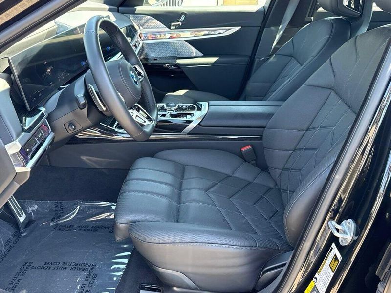 Used 2026 BMW i7 xDrive60Image 21