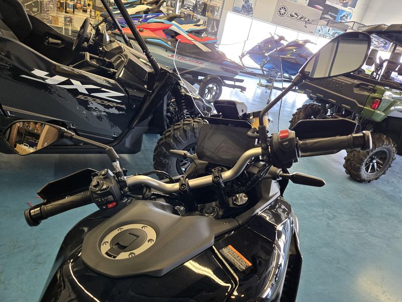 2025 Yamaha TRACER 9 RAVEN Image 12