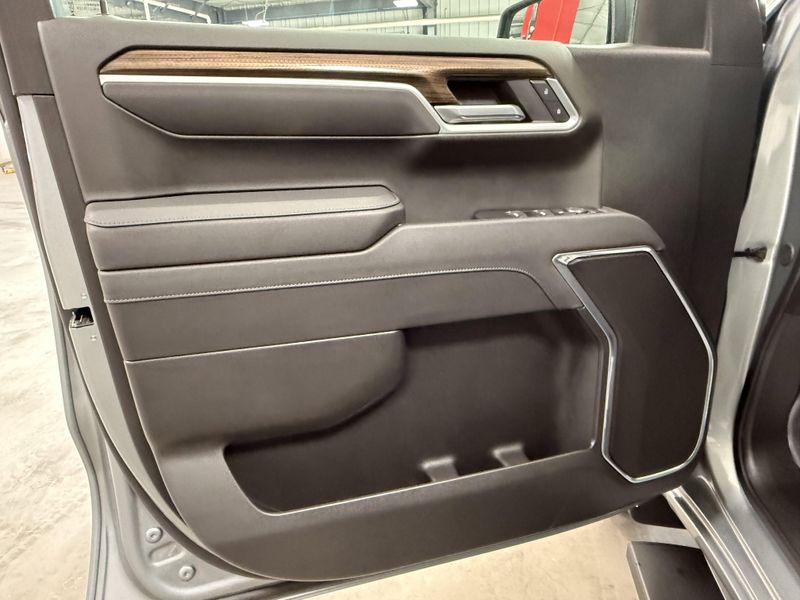 Used 2025 Chevrolet Silverado 1500 LTImage 18