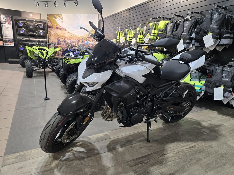 NEW 2026 KAWASAKI Z900 ABS Image 3