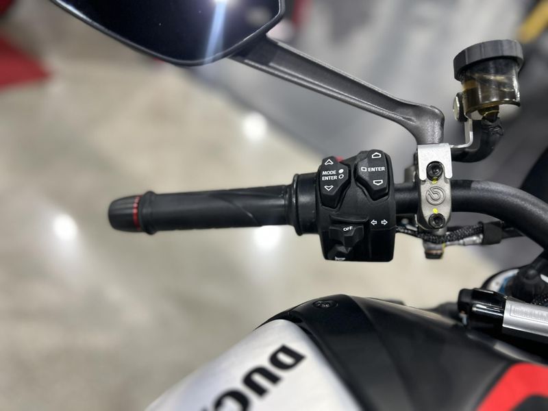 Used 2025 Ducati STREETFIGHTER V4 SP2 Image 9