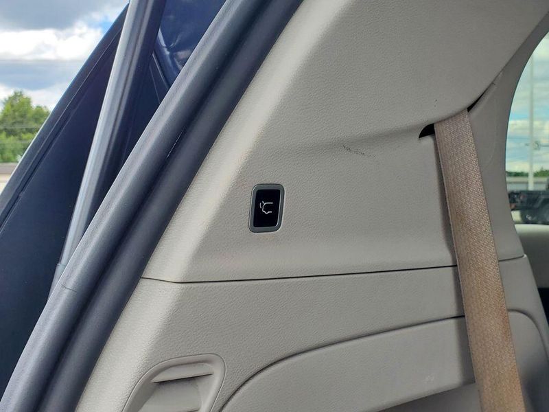 Used 2020 Chrysler Pacifica TouringImage 13