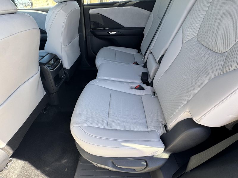 New 2026 Lexus NX 450h+ LuxuryImage 30