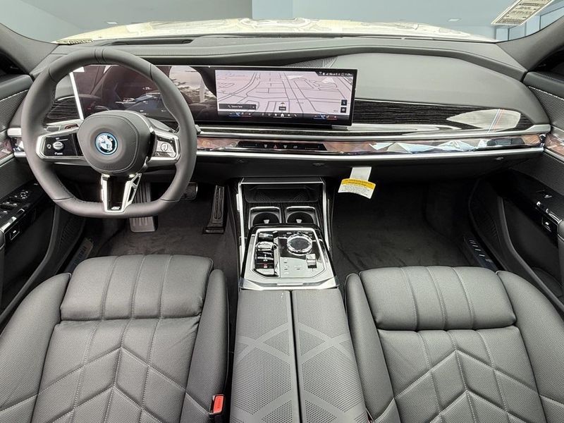2025 BMW i7 eDrive50Image 27