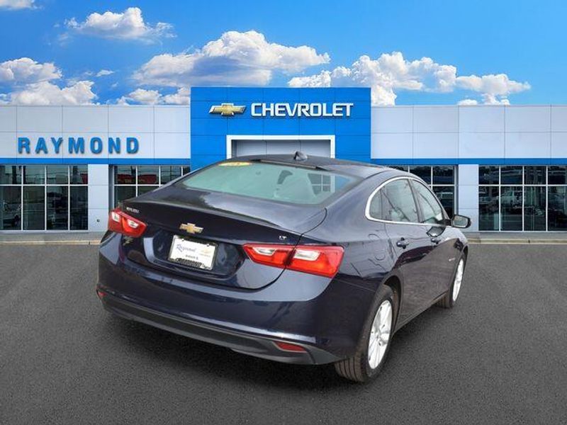 Used 2018 Chevrolet Malibu LTImage 4