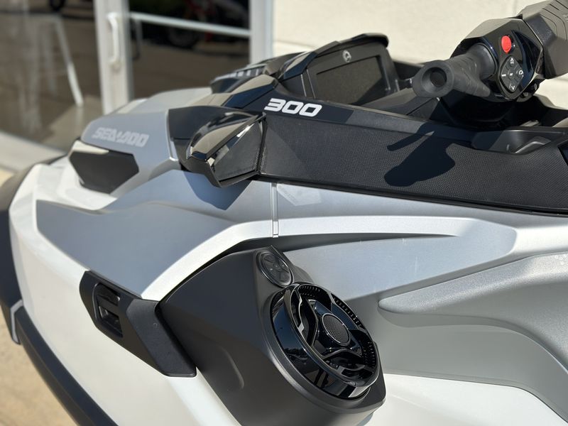 2024 SEA DOO GTX LTD 300 AUDIO Image 6