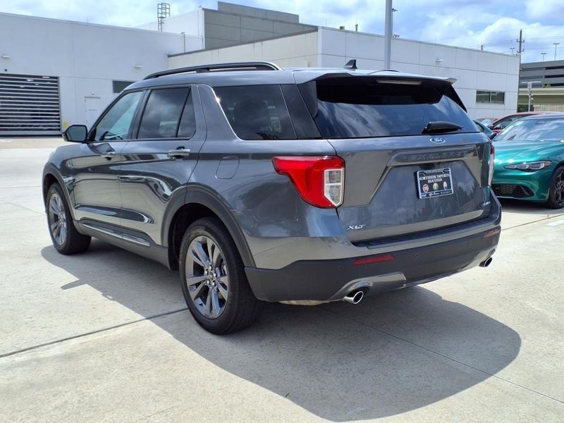 2023 Ford Explorer XLTImage 9