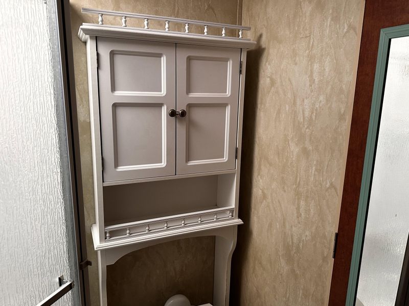 Used 2016 FOX MOUNTAIN 335BHS Image 29