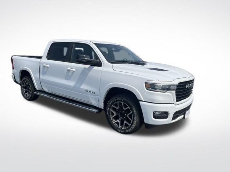 2025 RAM 1500 Laramie Crew Cab 4x4 5'7' Box