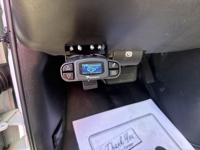 Used 2017 Chevrolet Express Cutaway Image 14