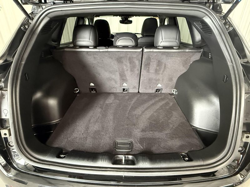 Used 2024 Jeep Compass LimitedImage 7