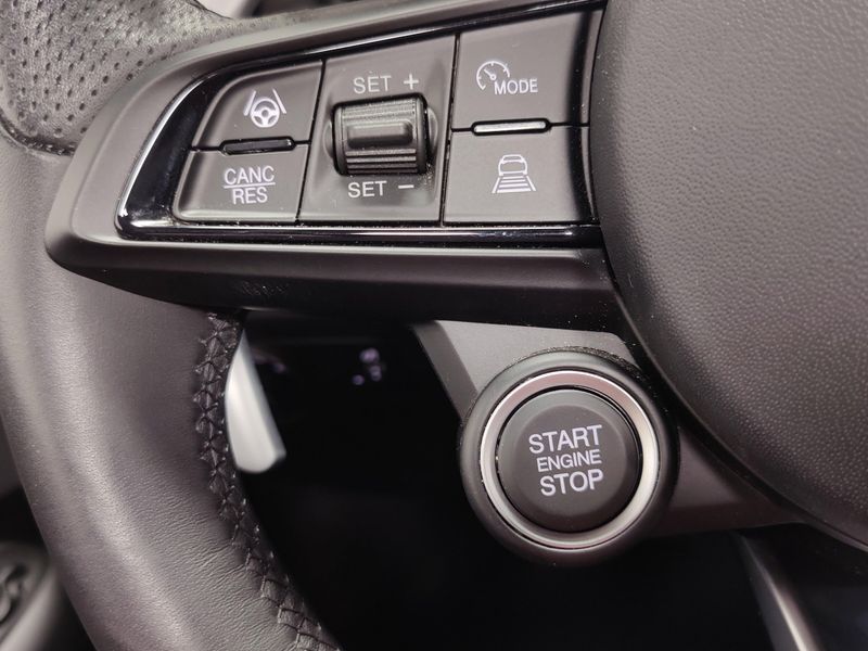 2024 Alfa Romeo Tonale Veloce Premium eAWD w/Sunroof/ActivImage 36
