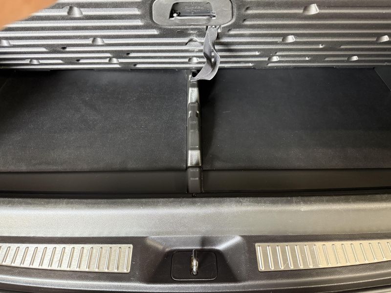 Used 2016 GMC Yukon XL DenaliImage 7