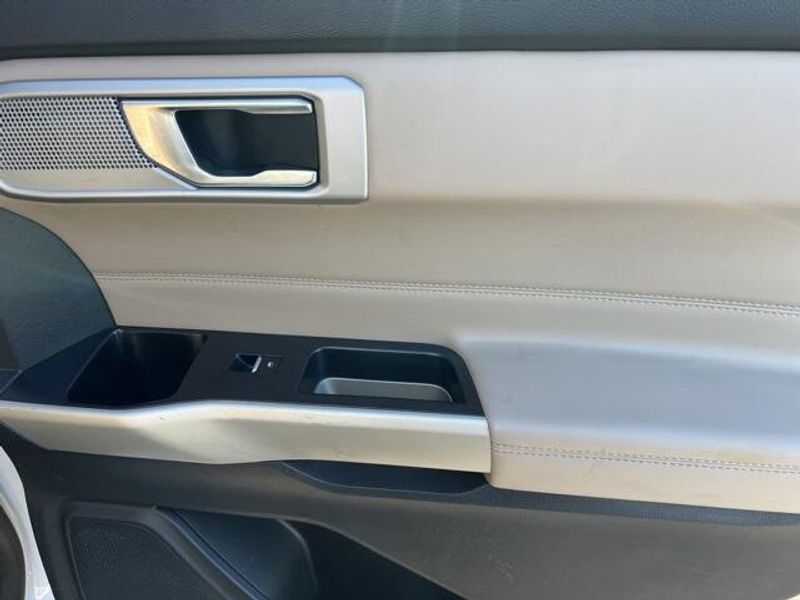 2021 Ford Explorer LimitedImage 27