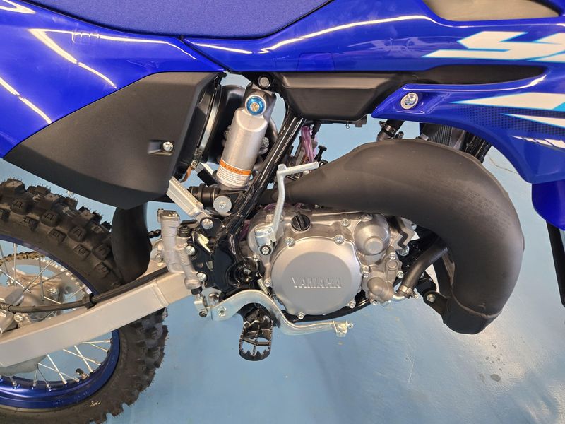 2025 Yamaha YZ85LW TEAM BLUE Image 11