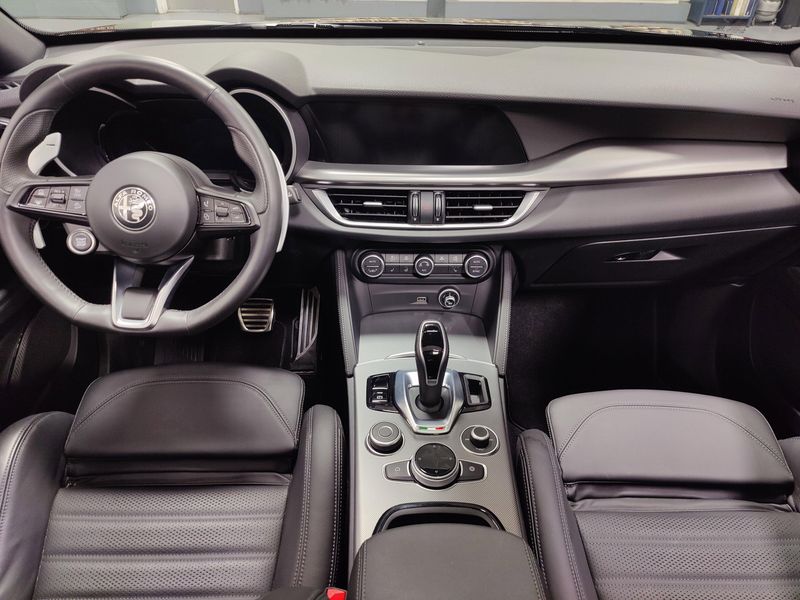 2024 Alfa Romeo Stelvio Veloce AWD w/Activ AsstImage 25
