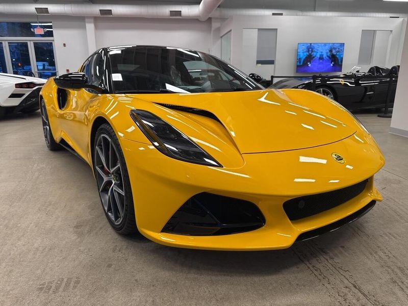 2024 Lotus Emira 