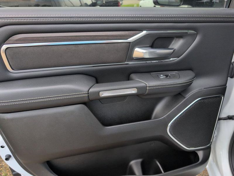 New 2025 RAM 1500 Laramie Crew Cab 4x4 5