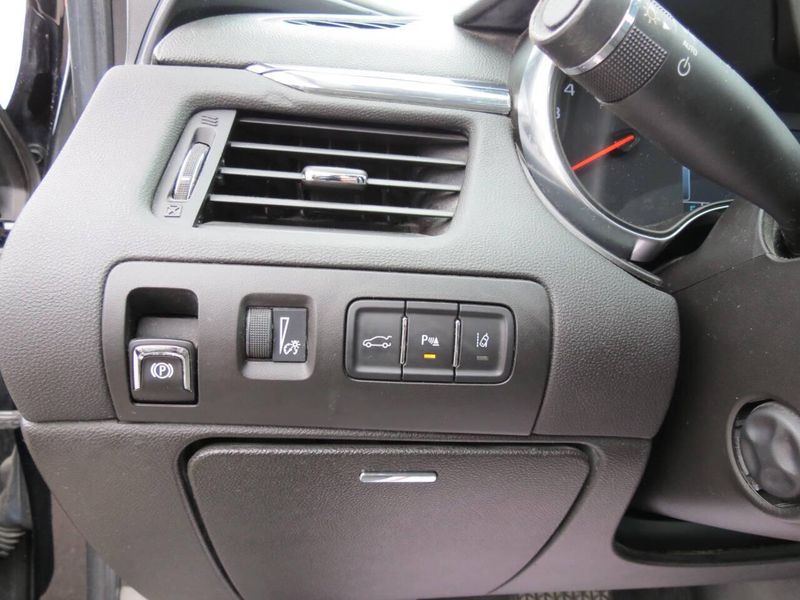 2015 Chevrolet Impala LTZ 4dr Sedan w/2LZImage 12