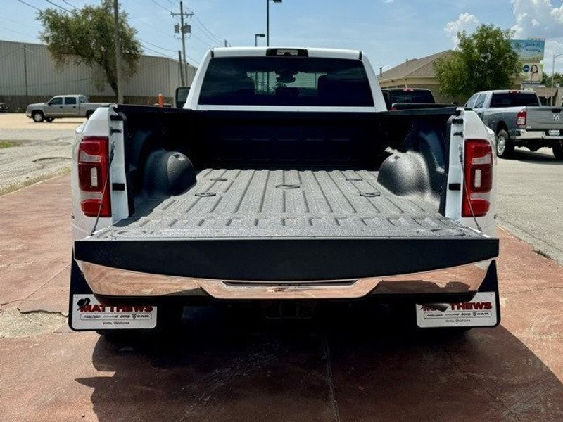 2024 RAM 3500 Tradesman Crew Cab 4x4 8