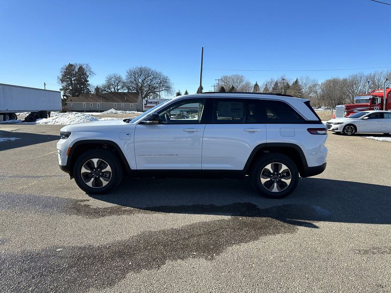 2022 Jeep Grand Cherokee 4xeImage 5