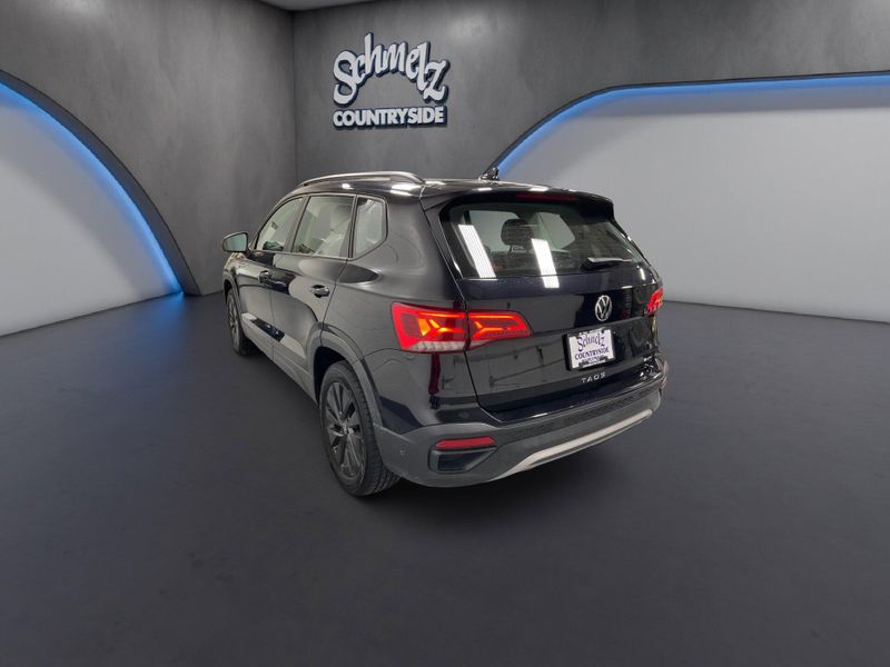 Used 2022 Volkswagen Taos S 4-Motion AWDImage 7