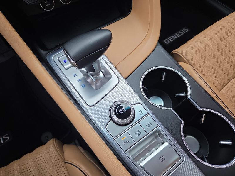 2022 Genesis G70 2.0T photo 28