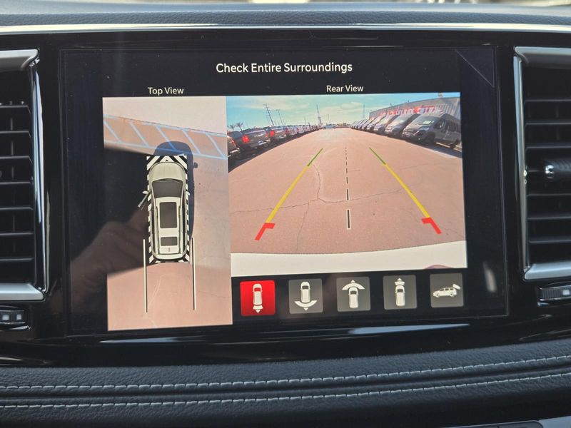 New 2026 Chrysler Pacifica Select