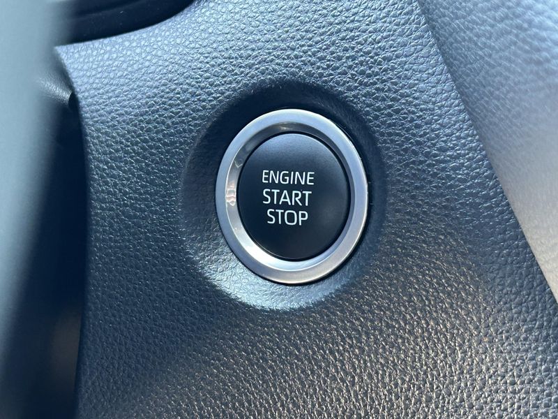 Used 2024 Toyota Corolla SEImage 23