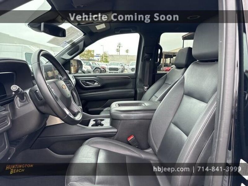 2023 Chevrolet Suburban LTImage 9