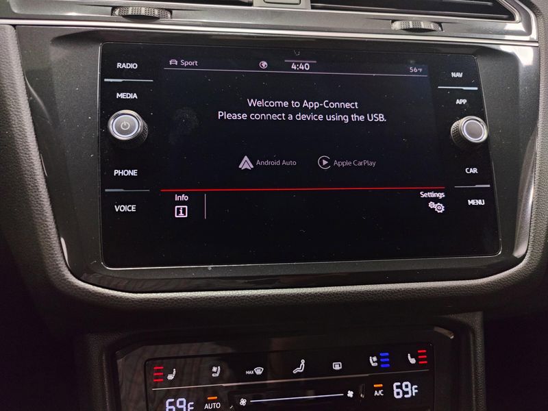 Used 2024 Volkswagen Tiguan AWD SEL R-Line w/Sunroof/NavImage 29