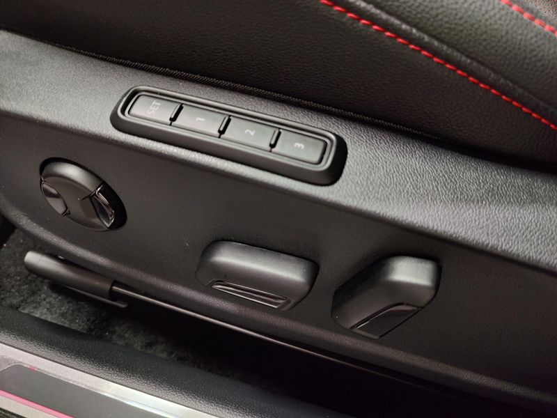 Used 2023 Volkswagen Jetta GLI Autobahn Black PackageImage 15